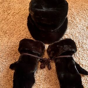 Luxurious Brown Faux fur Bucket Hat and Mittens Set